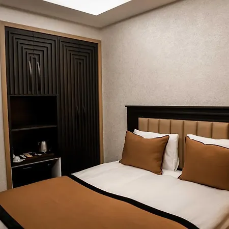 Hotel Dimen 3*